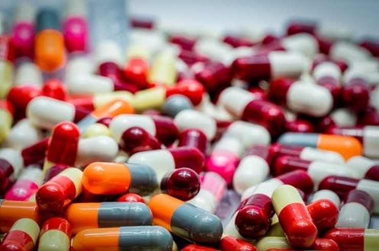 ۳.۵ تن آنتی‌بیوتیک بین داروخانه‌ها و مراکز درمانی خراسان رضوی توزیع شد