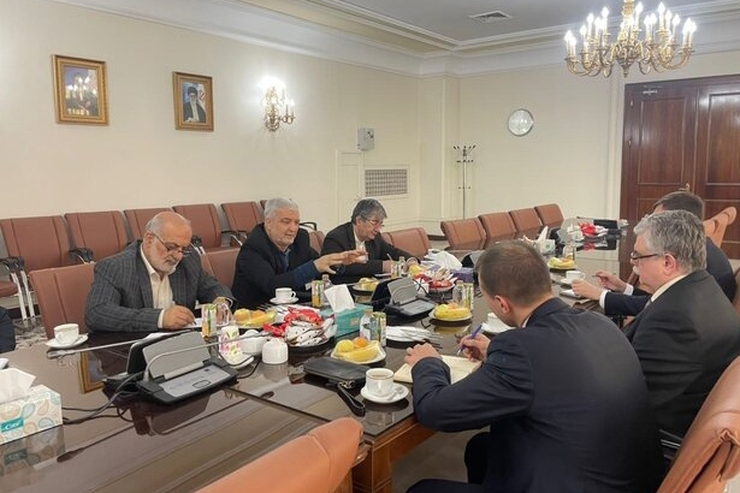 کاظمی قمی از عزم ایران و روسیه برای پایان دادن به بحران افغانستان خبرداد