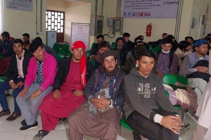 در ۲ روز گذشته ۴ هزار مهاجر افغانستانی از ایران به کشورشان بازگشته‌اند