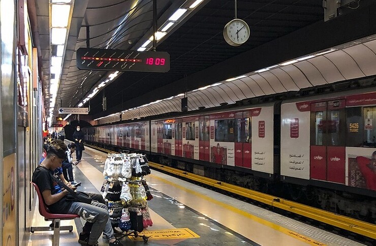 ماجرای درگیری در متروی تهران و ضرب و شتم ماموران چه بود؟+ جزئیات