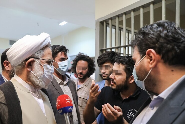 گفتگوی دادستان کل کشور با دستگیرشدگان اغتشاشات اخیر در مشهد| منتظری: شهادت ۲ مدافع امنیت مشهدی بی‌پاسخ نمی‌ماند