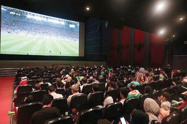 گفتگو با سینماداران مشهدی درباره اوضاع این روز‌های سینما‌ها و امکان پخش مسابقات جام جهانی