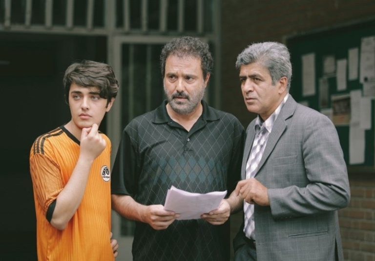 اکران بیرو از چهارشنبه (۱۱ آبان ماه ۱۴۰۱) در سینما‌های کشور| روایت زندگی «علیرضا بیرانوند» از کودکی تا راهیابی به تیم ملی