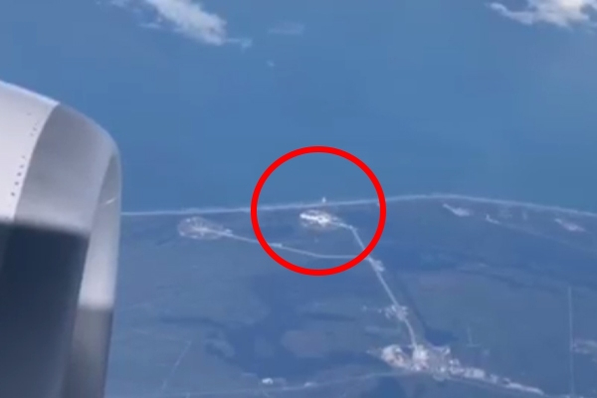 ویدئو | لحظه پرتاب موشک فالکون ۹ اسپیس‌ایکس از یک هواپیما