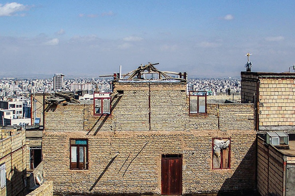  یکهزار رای قلع برای تخلفات بام فروشی و ساخت طبقه مازاد در مشهد صادر شده است