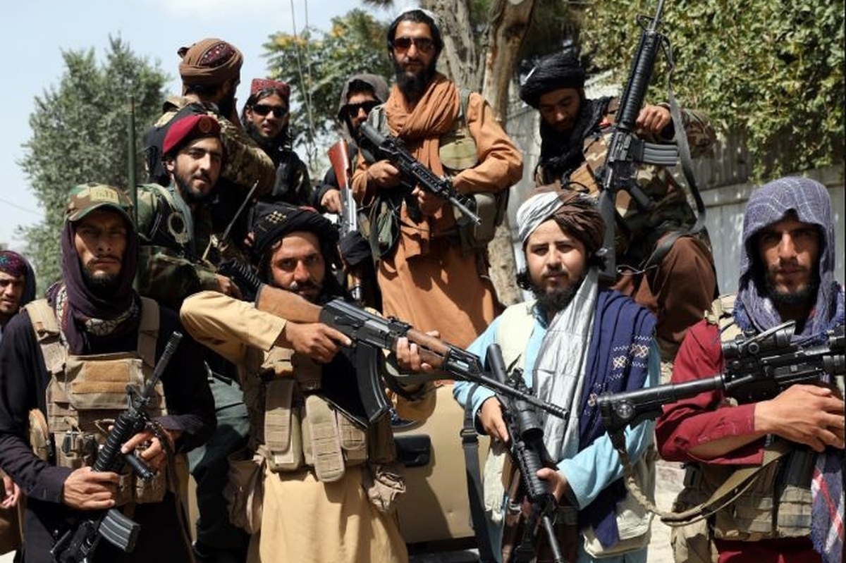 وزارت کشور طالبان از آموزش خواندن و نوشتن به ۱۰ هزار نیروی پلیس طالبان خبرداد