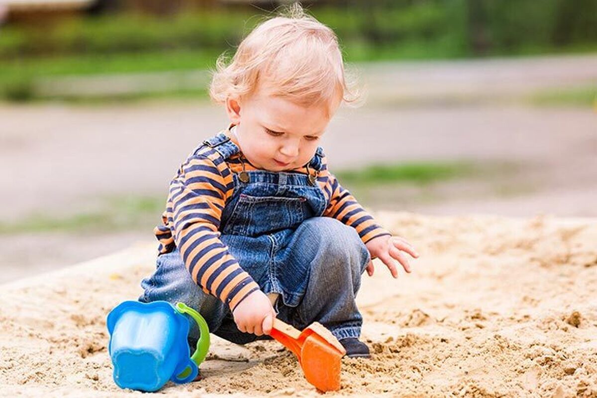 نتایج یک تحقیق: چرا باید به کودکان اجازه دهیم در خاک و طبیعت بازی کنند؟