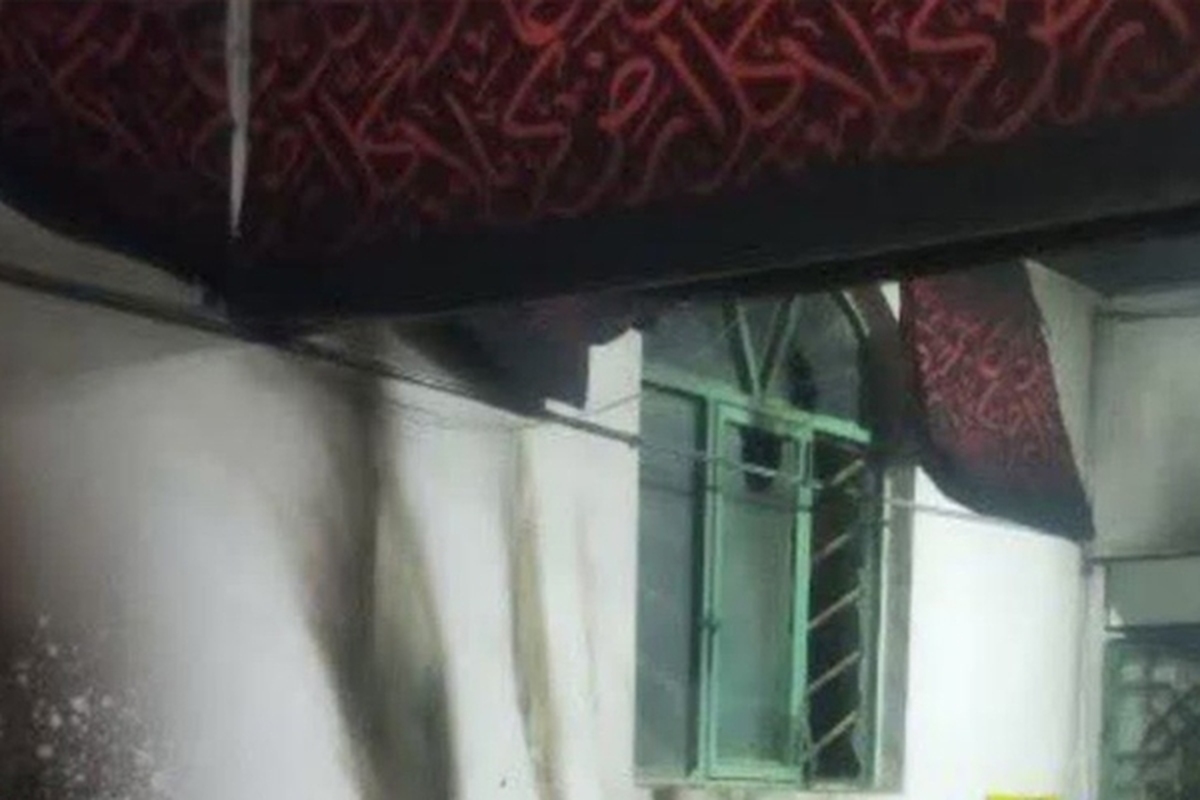حمله اغتشاشگران با کوکتل مولوتوف به مسجد امام هادی (ع) خرم‌آباد + تصاویر