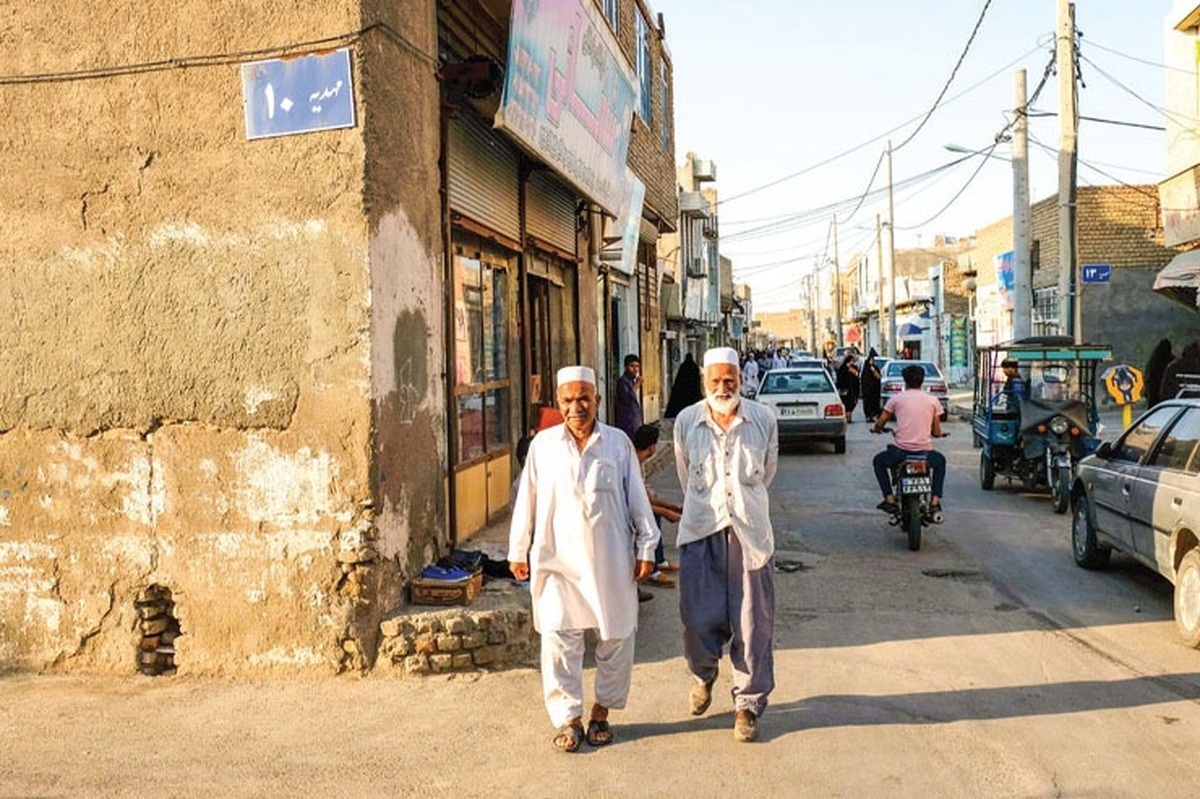 چرخی در محله تاجرآباد مشهد و تاریخ قوم بلوچ که ساکنان آن هستند