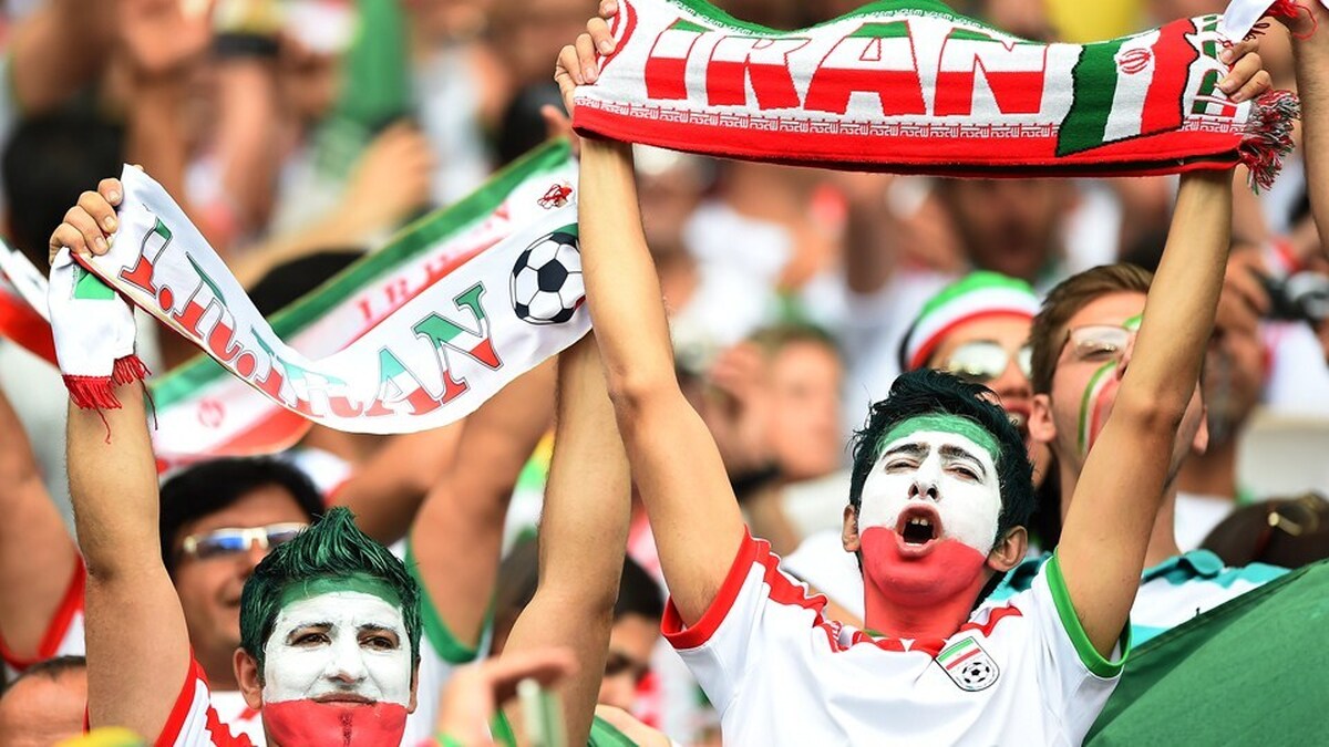ویدئو| شور و نشاط هواداران ایرانی قبل از ورود به ورزشگاه
