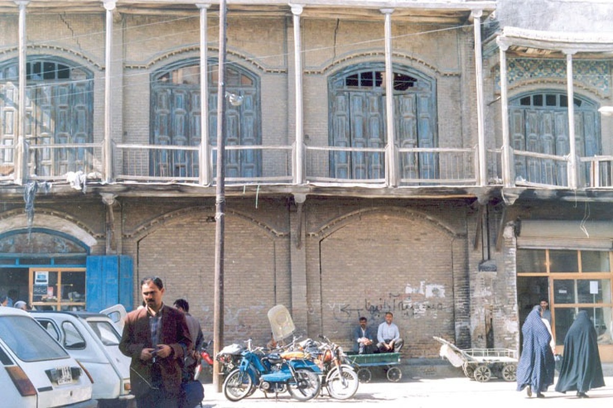 سرای عزیزا... اف؛ تنها بازار چندطبقه ثبت‌ملی‌شده در مشهد با ۱۱۰ سال قدمت