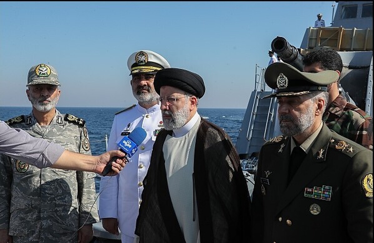 رئیس‌جمهور در حاشیه رژه یگان‌های نداجا: حضور نیروی دریایی در اقیانوس‌ها برای فعالان اقتصادی اطمینان‌بخش است