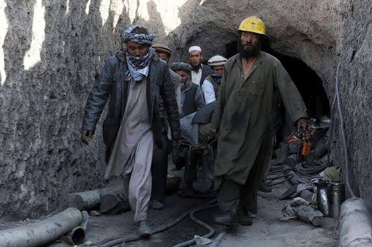 گازگرفتگی جان ۷ کارگر معدن را در شمال افغانستان گرفت