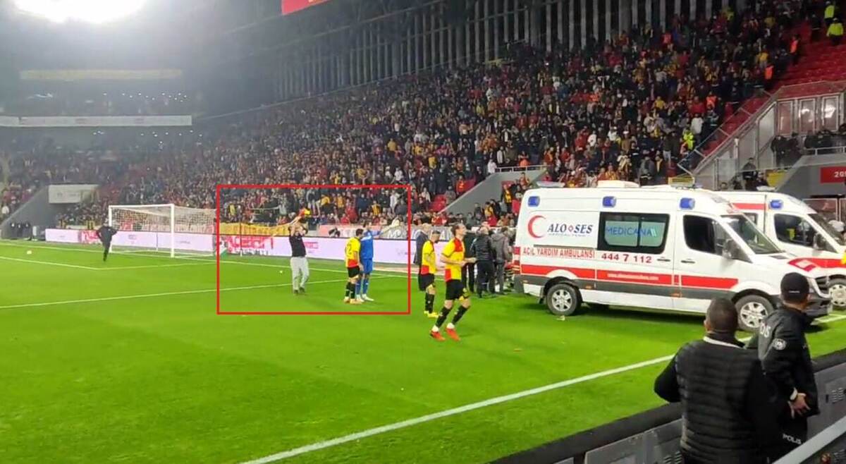 ویدئو | صحنه‌ای عجیب در فوتبال ترکیه