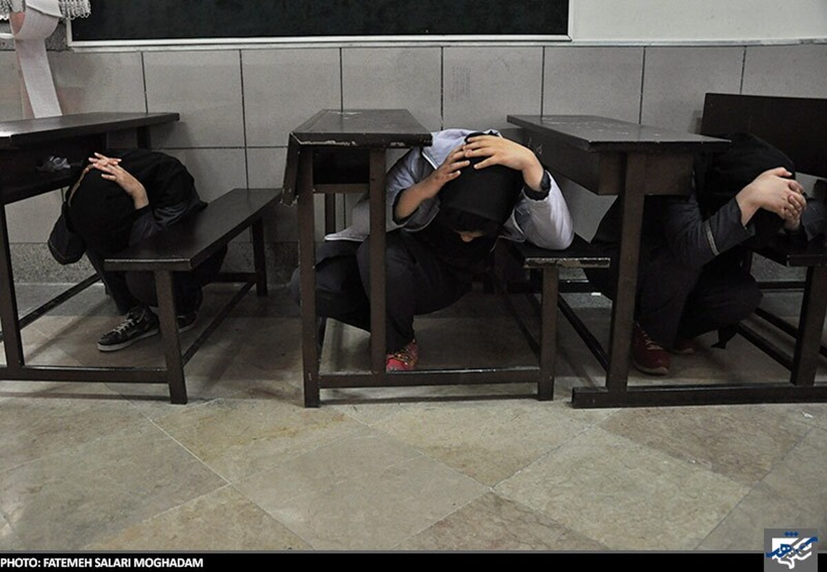 مانور استانی زلزله در مشهد بدون حضور استاندار و‌ مدیرکل‌ آموزش و پرورش برگزار شد + فیلم