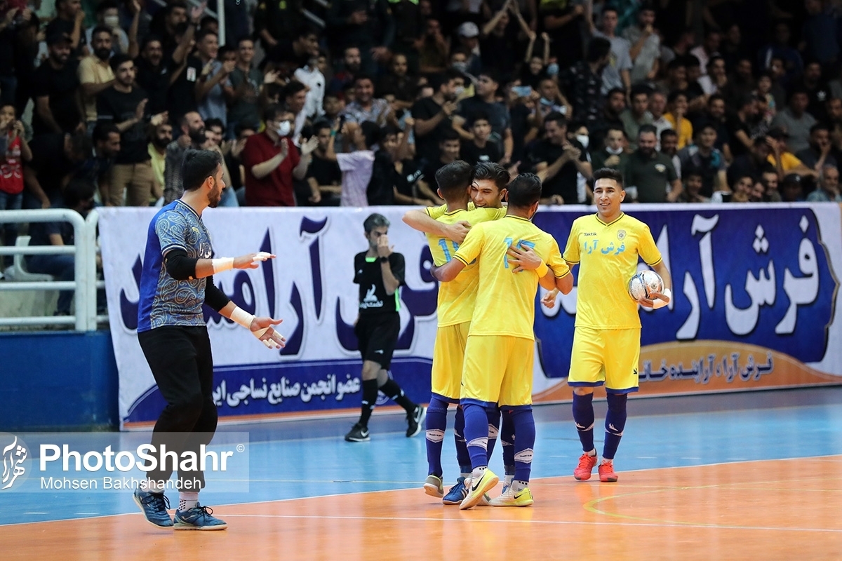 بازیکن فرش‌آرای مشهد گفت: بازیکنان همدل شده‌اند تا هواداران در ادامه فصل یک فرش‌آرای دیگری از تیم ما ببیند. امیدوارم بتوانیم در پایان فصل فصل جزو ۶ تیم بالای جدول باشیم.