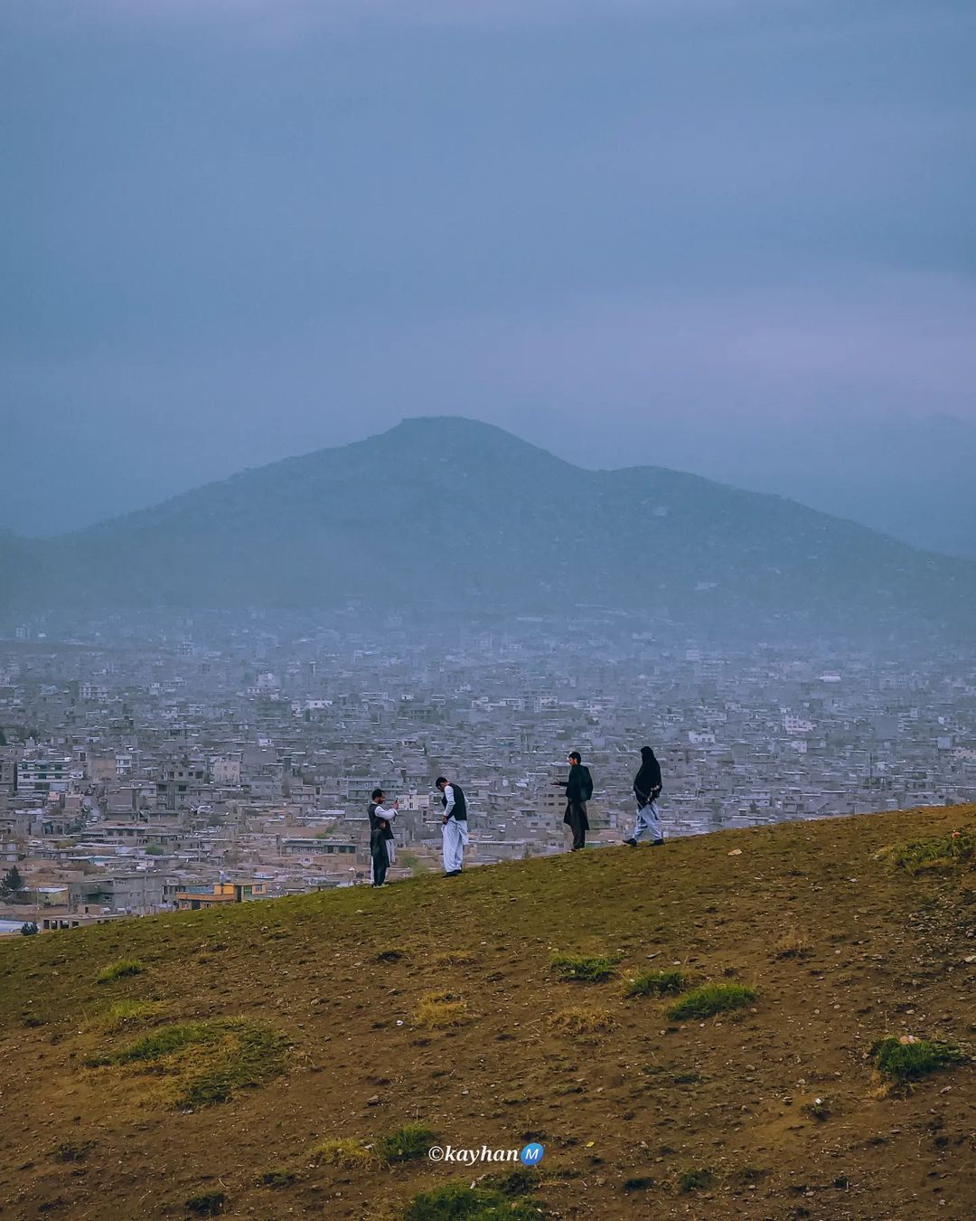 عکس‌هایی از بادبادک بازی در روزهای اول بهار در کابل