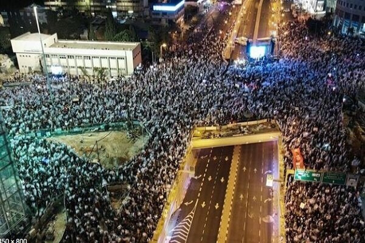 نصف جمعیت تل آویو علیه نتانیاهو به خیابان ریختند