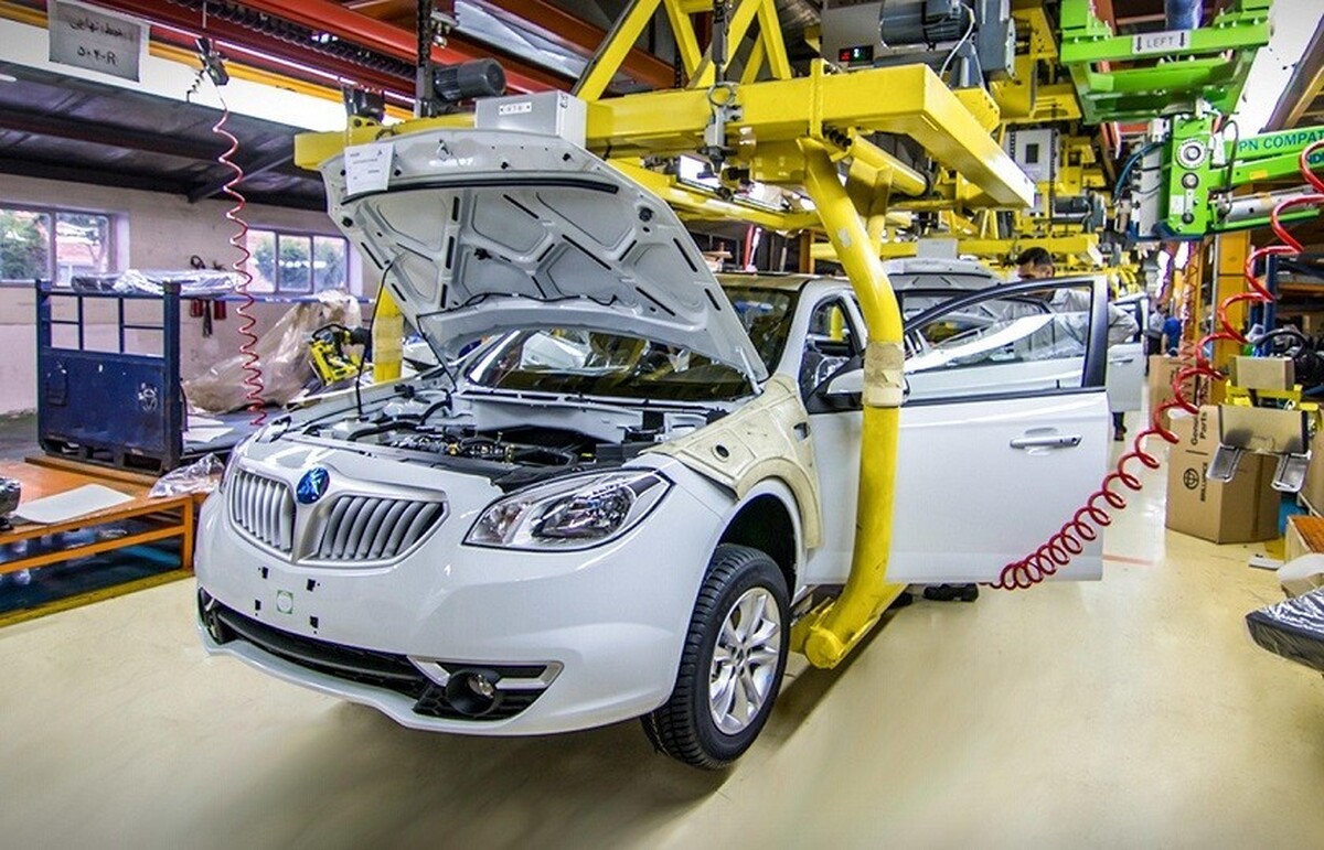 معاون اول رئیس جمهور: افزایش قیمت کارخانه‌ای خودروها تبعات تورمی دارد