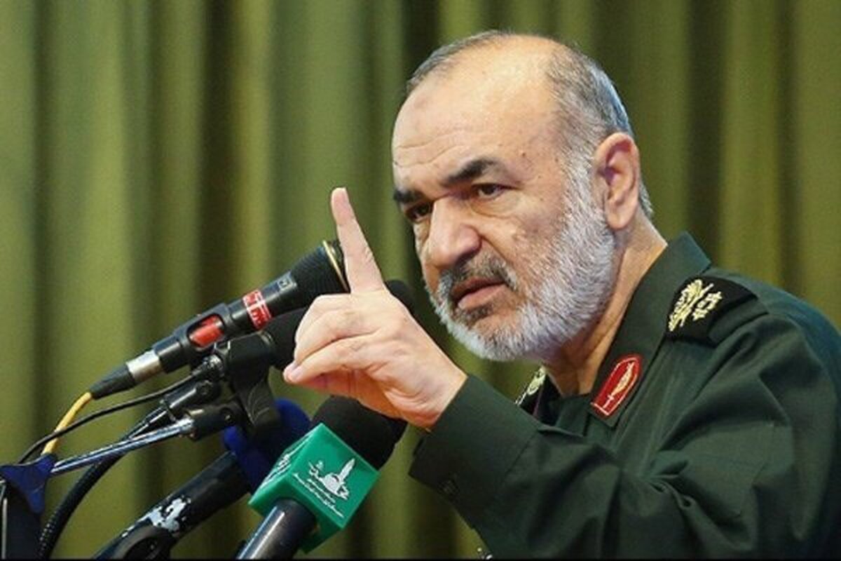 سردار سلامی: می‌خواستند ایران را بی‌ثبات کنند خود دچار بی‌ثباتی شده‌اند