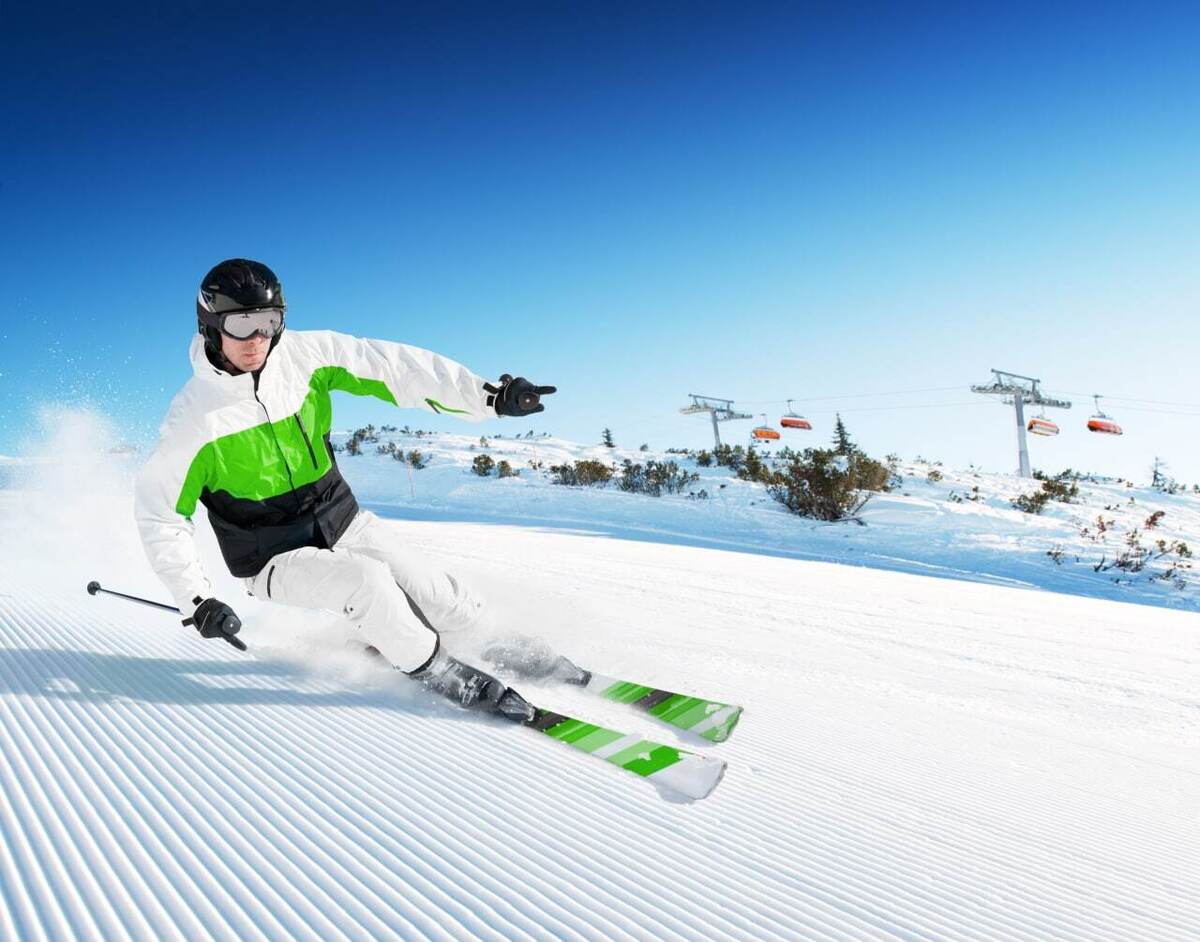 ویدئو| نجات اسکی باز از زیر برف