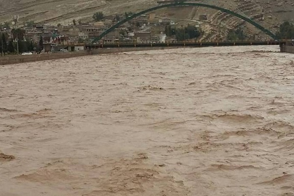 سیل در لرستان | تخریب ۳ پل و قطع راه ارتباط با ۲۳ روستا (۲۳ فروردین ۱۴۰۲) + فیلم