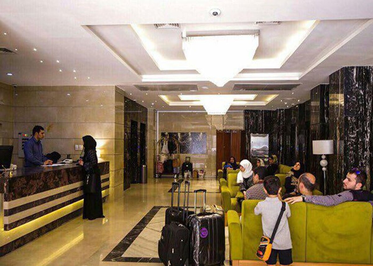 کاهش رونق هتل‌های مشهد به دلیل گرانی بلیت هواپیما!