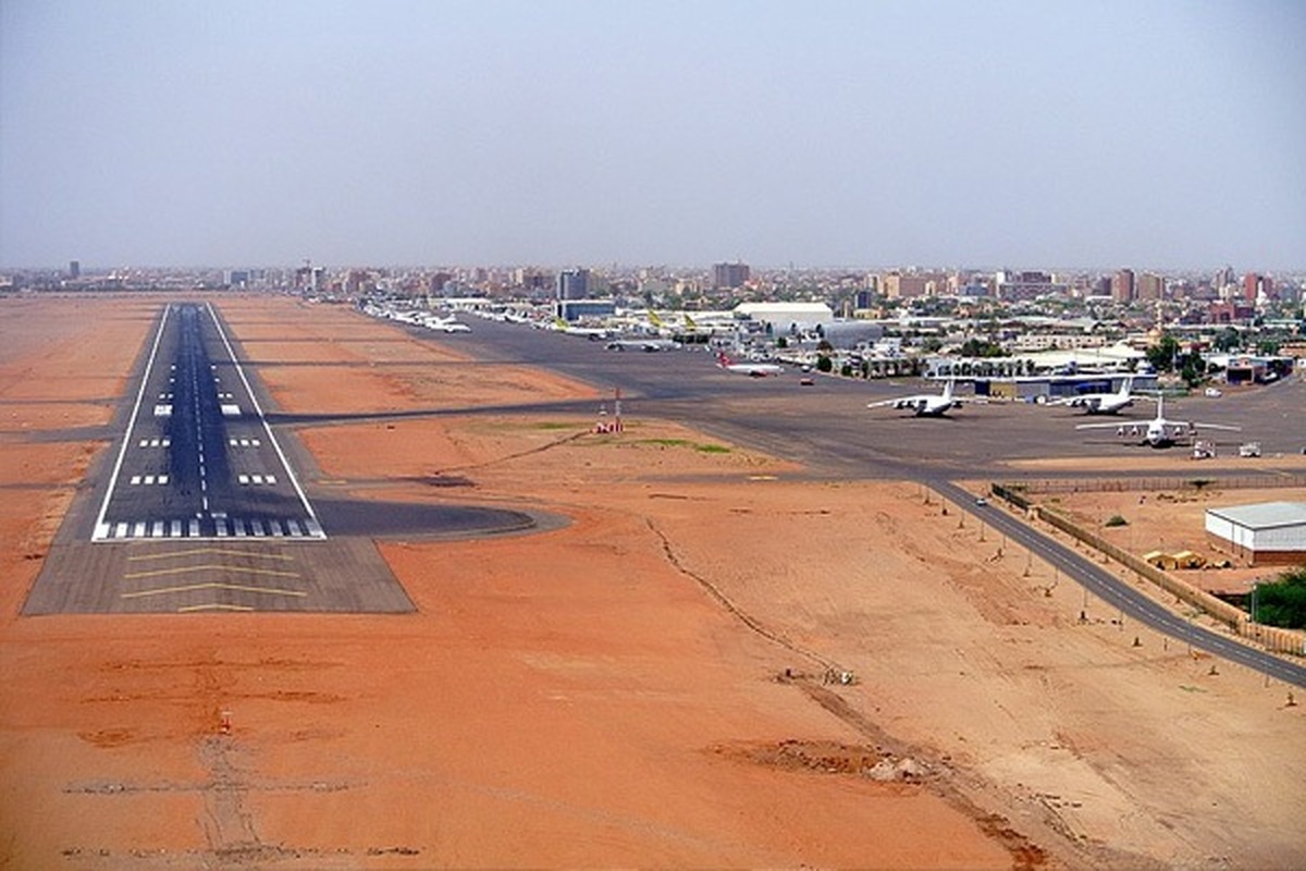 ویدئو | دو هواپیما در فرودگاه خارطوم سودان در آتش سوخت