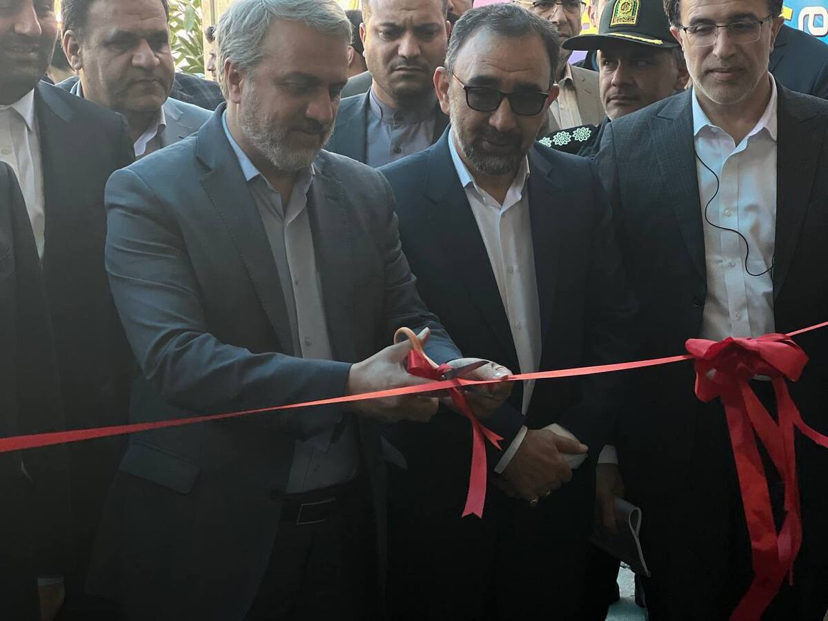 بهره‌برداری از طرح توسعه کارخانه شیشه فلوت کاویان خراسان رضوی با حضور وزیر صمت