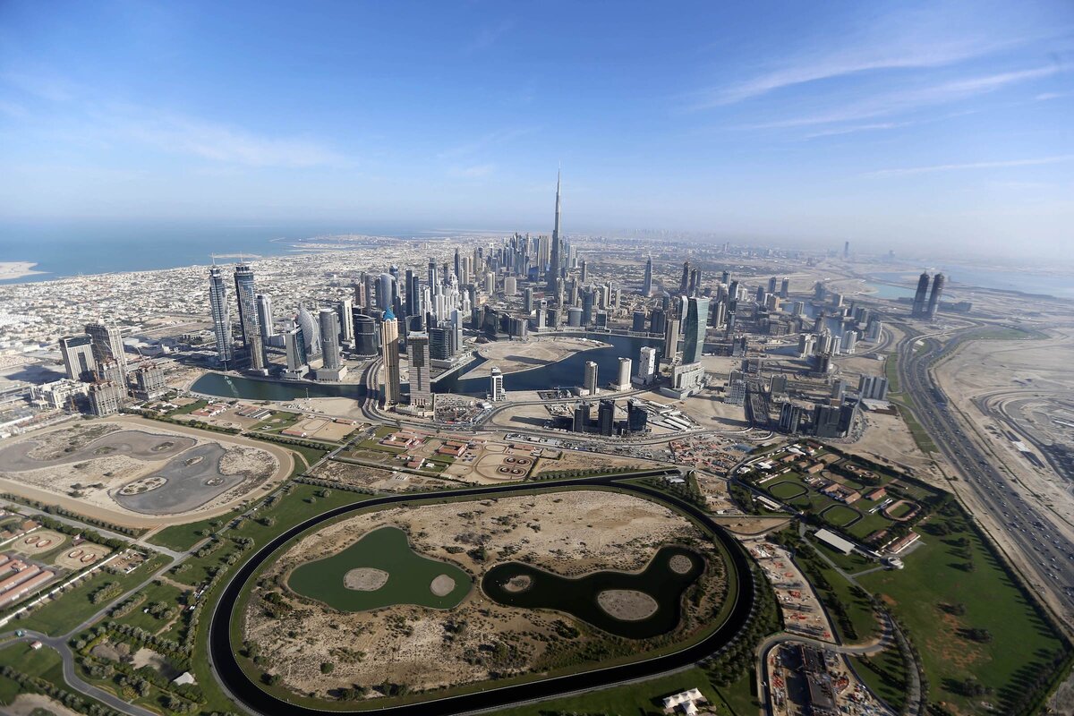 ویدئو| نمایی از شهر دبی بر فراز یکی از برج های این شهر
