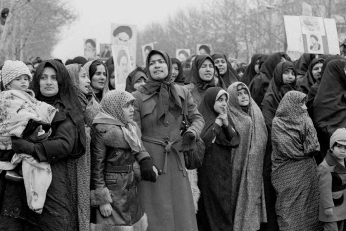 حادثه ۱۰ دی نشان‌دهنده اثرگذاری زن اصیل ایرانی است