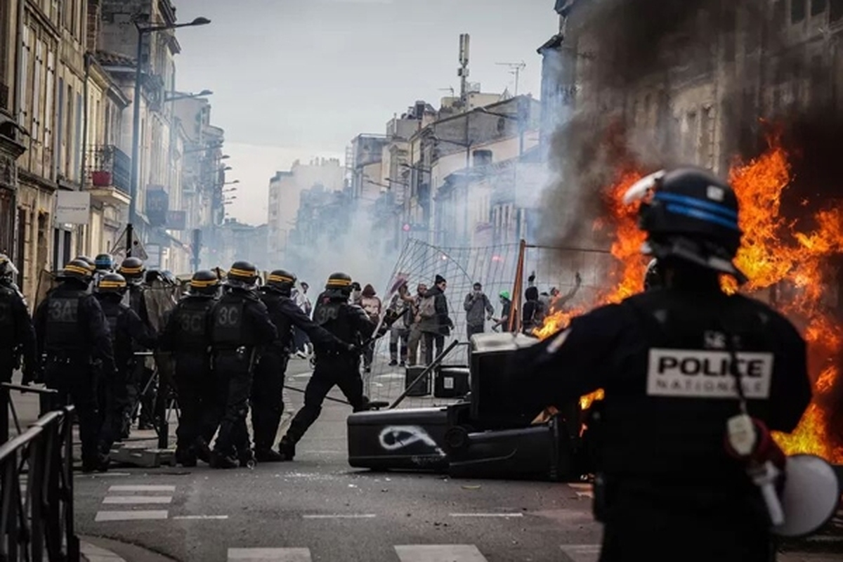 ۳۸۰ نفر در ناآرامی‌های سال نو فرانسه بازداشت شدند