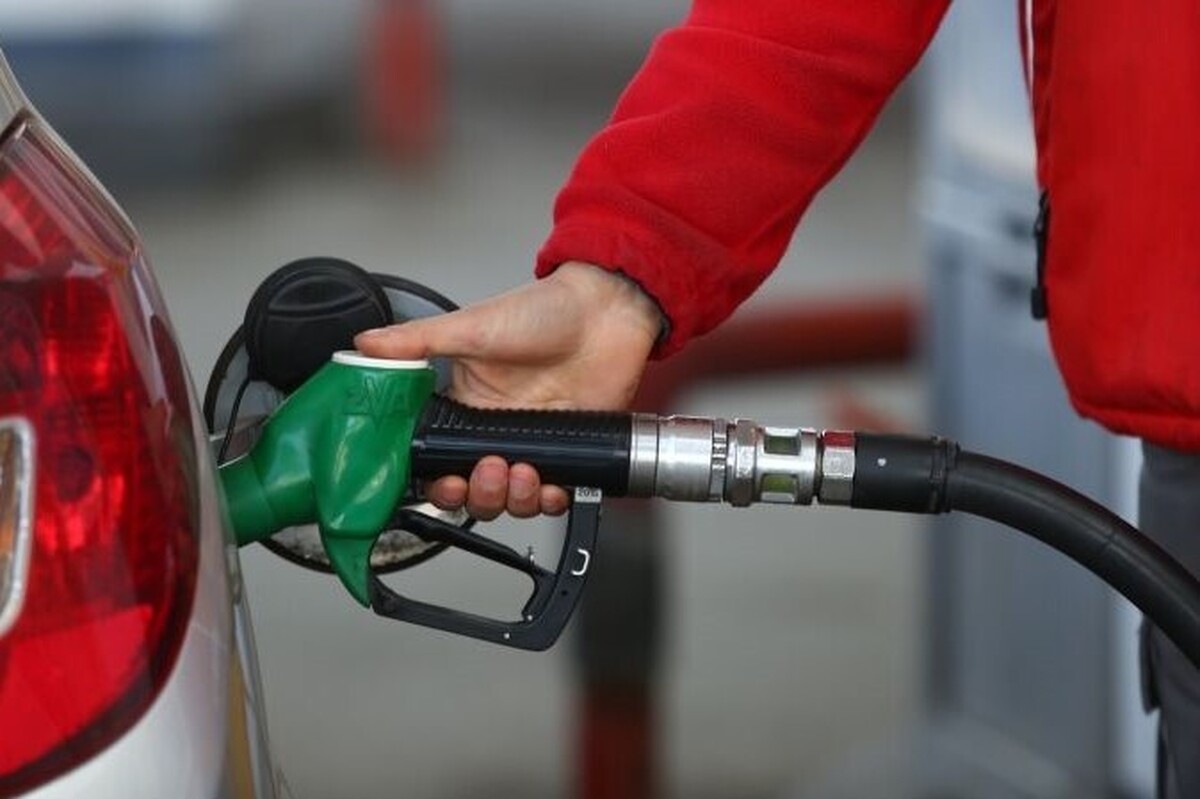 میانگین مصرف بنزین به ۱۱۳ میلیون لیتر رسید | ۵۵ درصد از خودرو‌های کلان‌شهر‌ها فرسوده هستند
