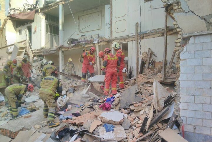 ریزش ساختمان قدیمی در جنوب تهران | یک نفر جان باخت + عکس (۱۸ دی ۱۴۰۲)