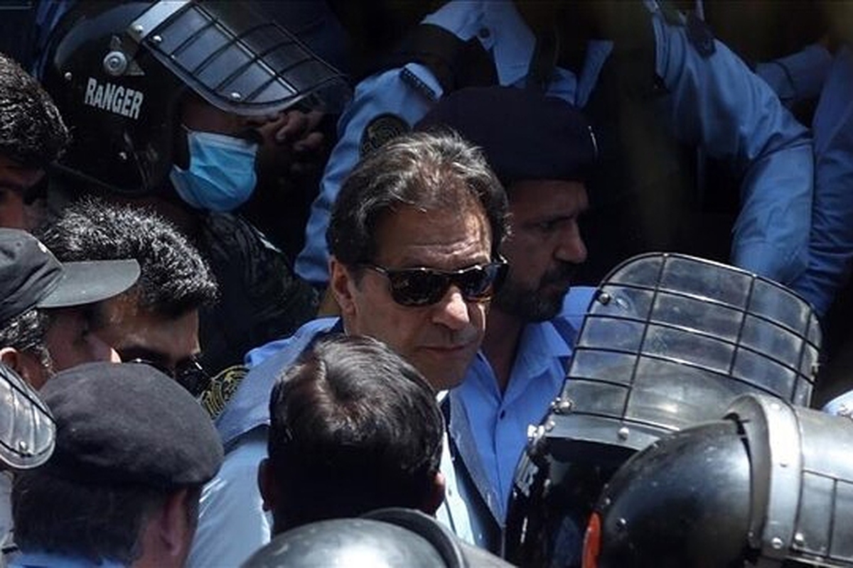 دادگاهی در پاکستان، عمران خان را در پرونده اختلاس متهم شناخت