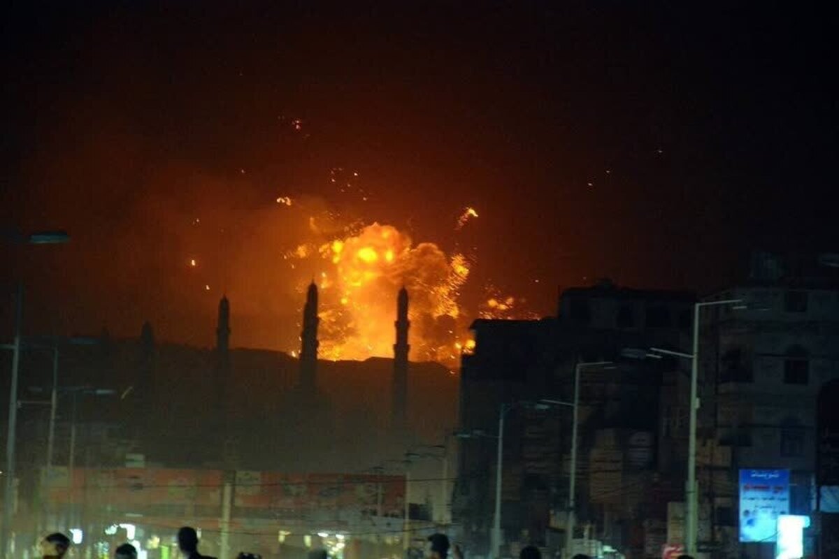 آغاز حمله به یمن | شنیده شدن صدای انفجار در صنعا، الحدیده و تعز + عکس و فیلم (۲۲ دی ۱۴۰۲)
