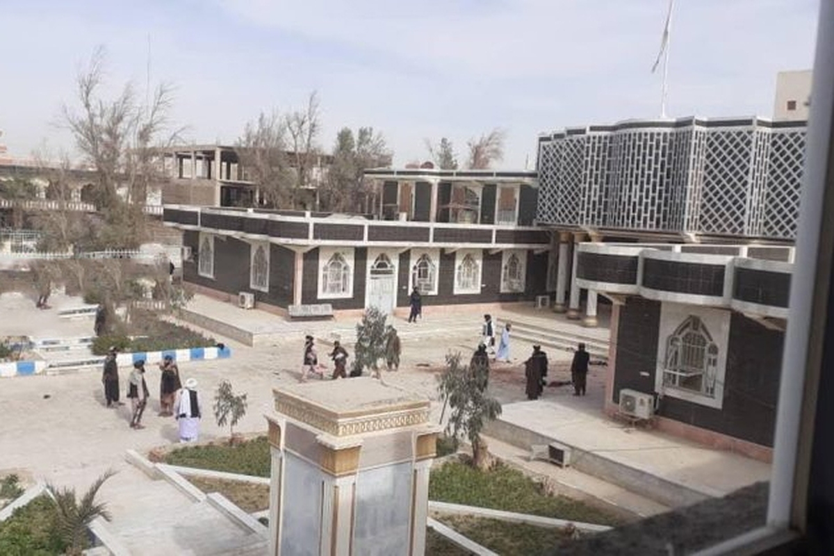 حمله انتحاری در مقابل ساختمان استانداری نیمروز