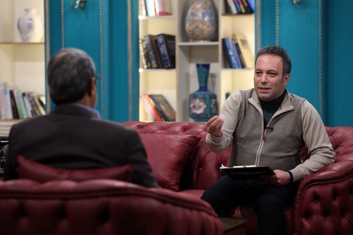 کامران نجف‌زاده با تاک شوی «برمودا» به تلویزیون می‌آید + زمان پخش