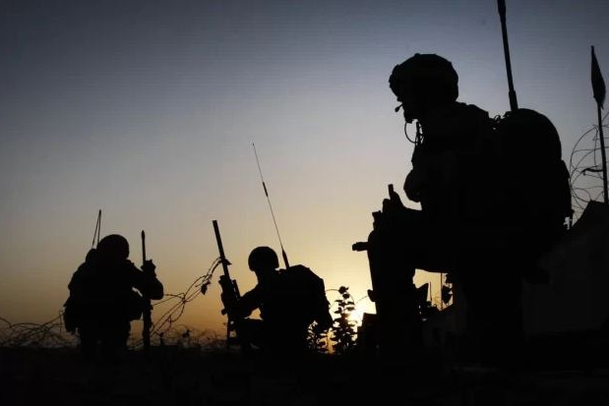 رئیس ستاد ارتش بریتانیا خواستار همکاری نظامیان پیشین درباره ادعای جنایات جنگی در افغانستان شد