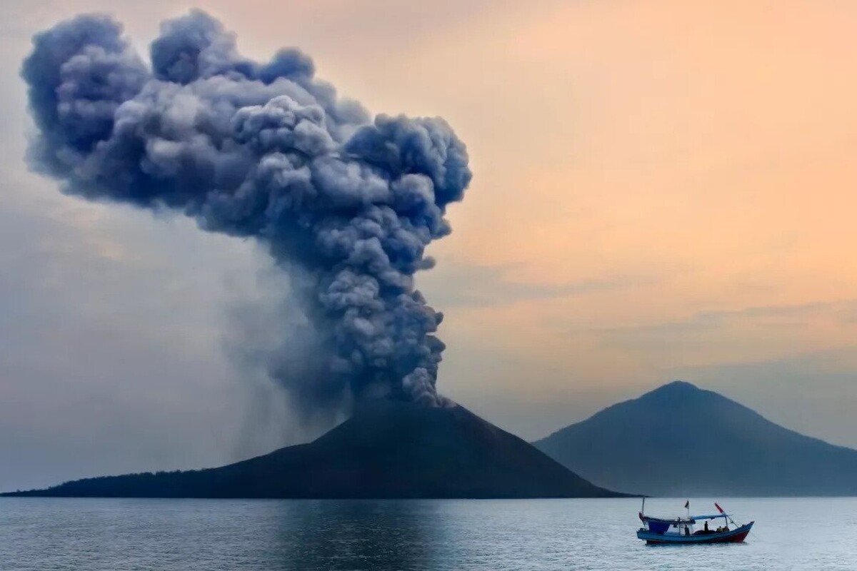 ویدئو| فوران عظیم آتشفشان در اندونزی