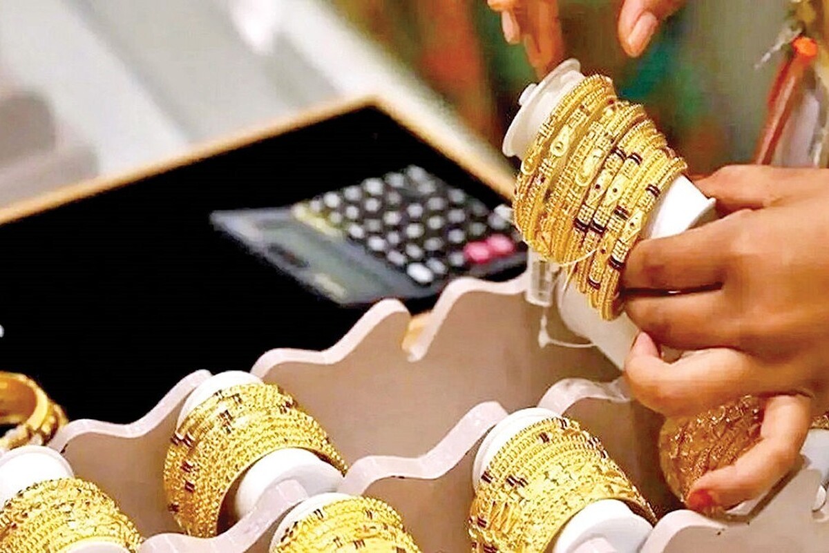سومین روز تعطیلی برخی طلافروشی‌های مشهد (۵ دی ۱۴۰۲) |رئیس سازمان امور مالیاتی: اصل طلا از مالیات بر ارزش افزوده معاف است