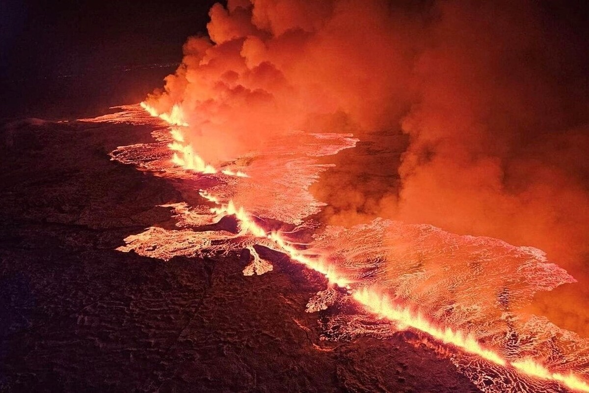 ویدئو| فوران آتشفشان در ایسلند