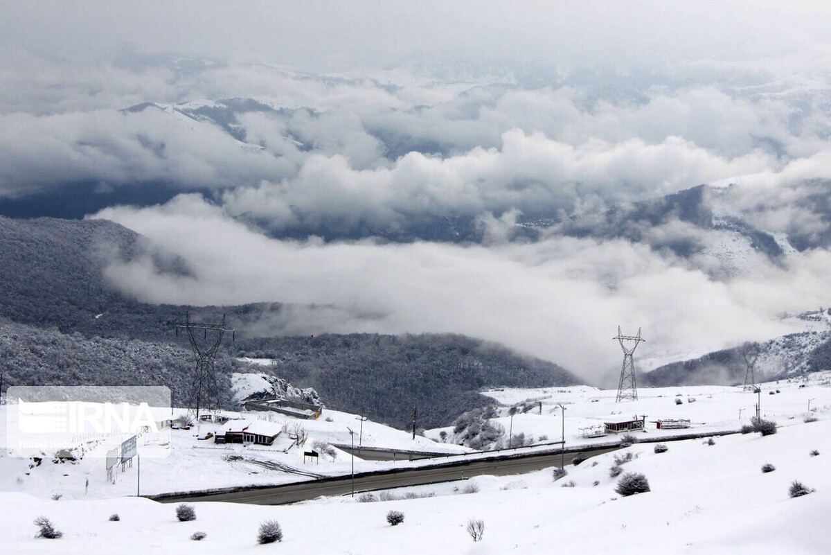 ویدئو| میزان بارش برف در روستای گلاز اشنویه (۱۲ بهمن ۱۴۰۲)