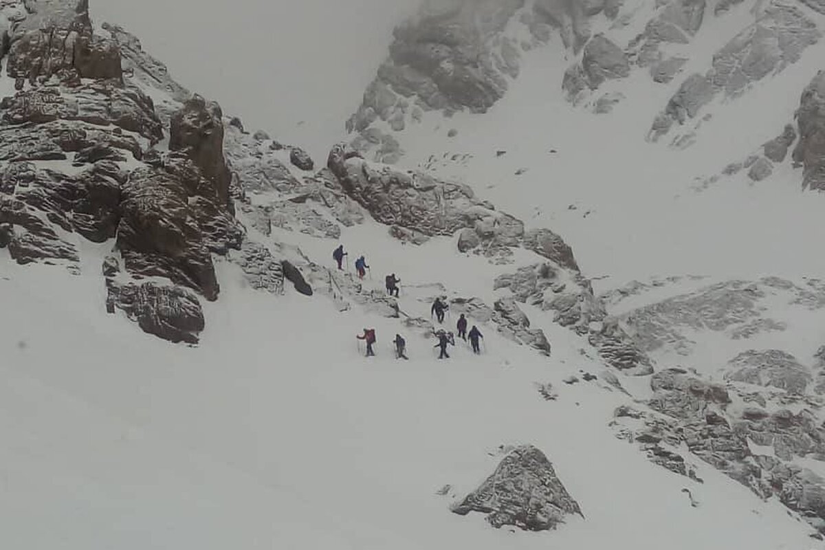 ویدئو| وضعیت افراد محبوس شده در پیست اسکی شیرباد مشهد
