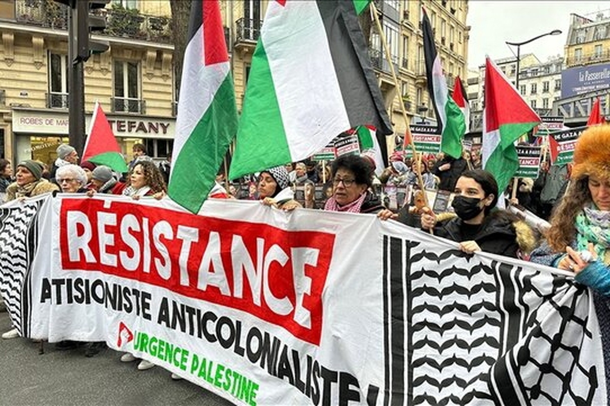 مردم پاریس برای صلح و عدالت در غزه تظاهرات کردند