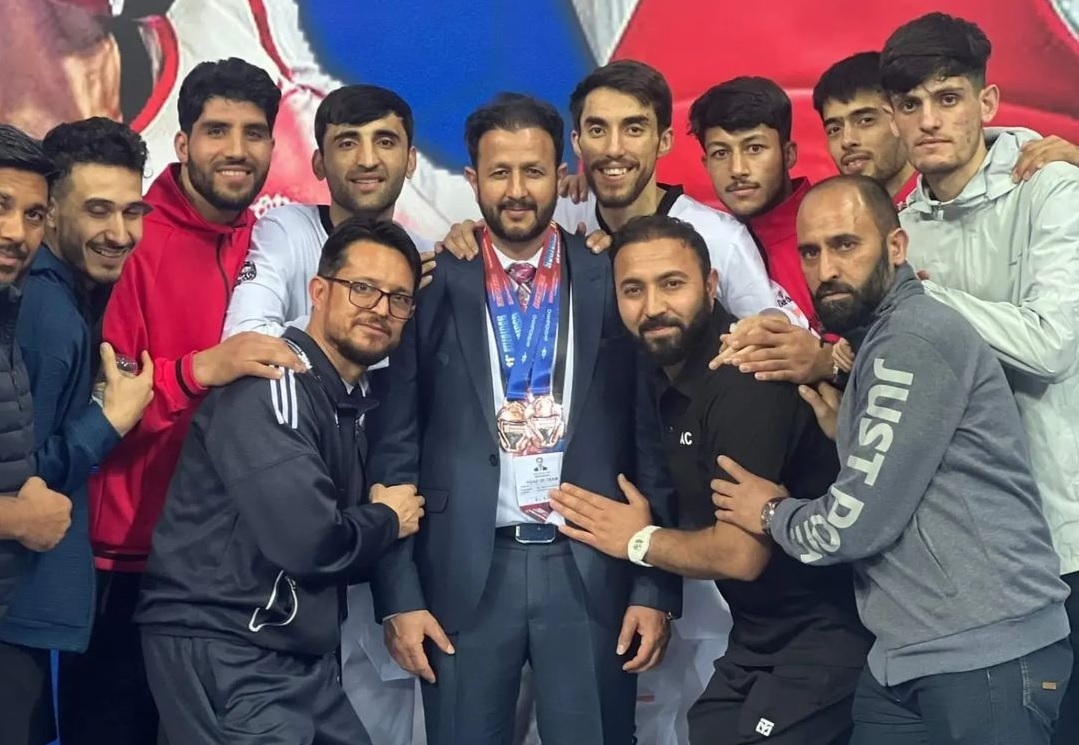 محسن رضایی تکواندو کار افغانستانی ساکن مشهد به مدال برنز مسابقات امارات دست یافت