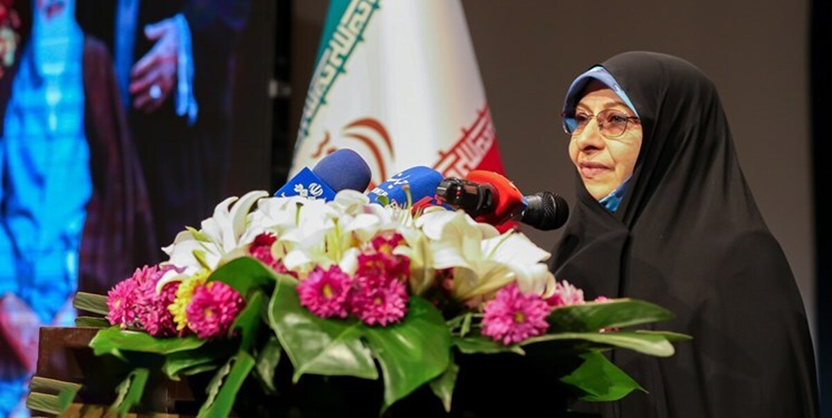 امام خمینی زنان را به اجتماع آورد