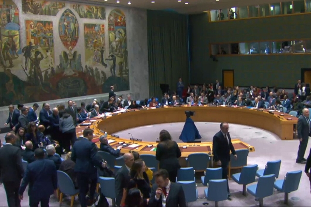 خروج دیپلمات‌ها از نشست شورای امنیت در اعتراض به سخنرانی نماینده اسرائیل + فیلم