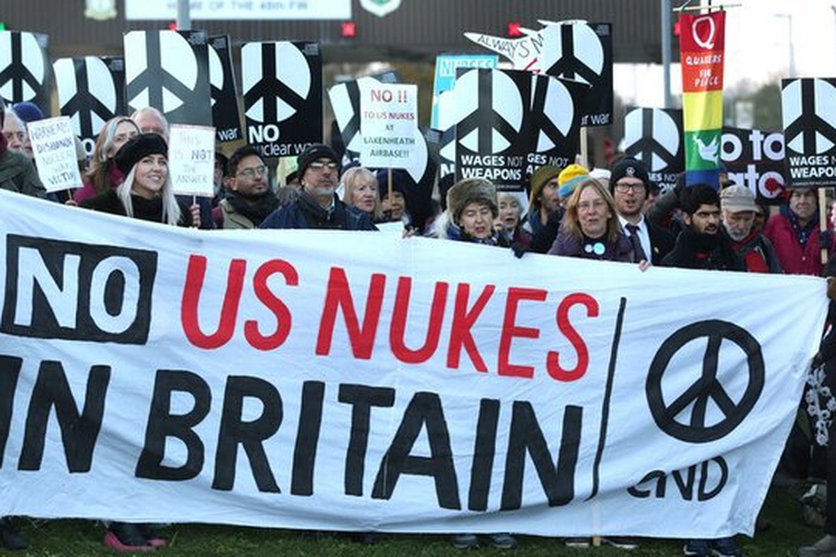 روزنامه تلگراف: آمریکا تسلیحات هسته‌ای در بریتانیا مستقر می‌کند