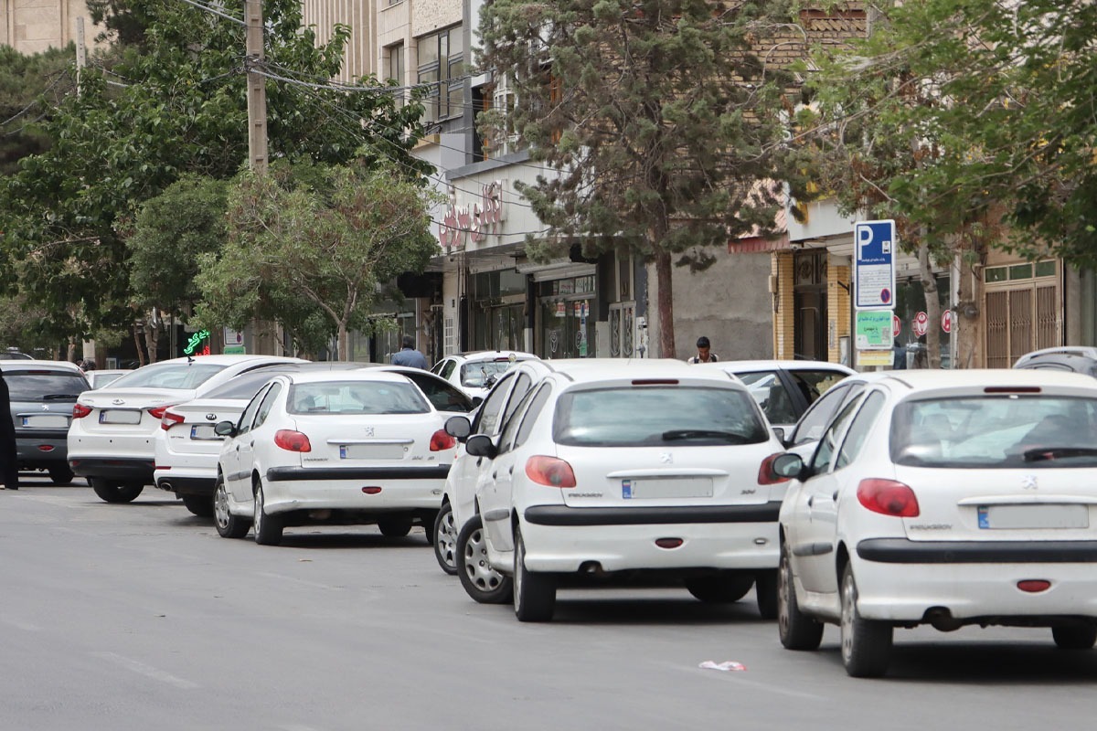 تخلف‌های ساکن، بیشترین سهم تخلفات رانندگی در مشهد را دارد | ثبت ۳۲۵ هزار توقف دوبله در ۹ ماه نخست امسال